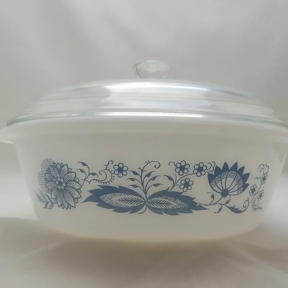 Glasbake Blue Onion Casserole with Lid